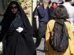Parlemen-Iran-mengesahkan-RUU-yang-melanggar-aturan-berpakaian.jpg