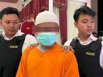 Pelaku-pencabulan-terhadap-tirinya-digelandang-petugas-di-Mapolres-Mojokerto-Kota.jpg