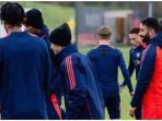 Pelatih-anyar-Manchester-United-Ruben-Amorim-saat-memimpin-sesi-latihan-klub-tersebut.jpg
