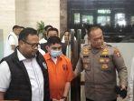 Peneliti-BRIN-Andi-Pangerang-Hasanuddin-resmi-ditahan-Bareskrim-Polri.jpg