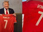 Ronaldo Kirim Pesan ke Trump Lewat Jersey: Playing for Peace, Begini Respons Presiden AS