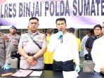 Polisi-saat-memaparkan-kasus-pria-bunuh-pacar-usai-berhubungan-badan-di-Kota-Binjai.jpg