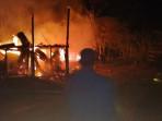 Rumah-milik-Sudirman-bin-Roji-di-Dusun-9-Desa-Rasuan-OKU-Timur-terbakar.jpg
