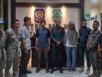 Sepasang-Mahasiswa-Diamankan-Warga-diserahkan-ke-satpol-PP-dan-WH-Lhokseumawe.jpg