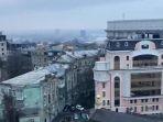 Sirine-meraung-raung-meminta-warga-waspada-di-Kota-Kyiv-saat-militer-Rusia-resmi-menyerang-Ukraina.jpg