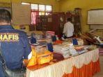 Tim-Inafis-Polres-Aceh-Utara-melakukan-penyelidikan-di-ruang-dewan-guru-SDN-3-Tanah-Jambo-Aye.jpg