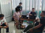 Tim-Opsnal-Satresnarkoba-Polres-Aceh-Tenggara-sedang-melakukan-Berita-Acara-Pemeriksaan-BAP.jpg