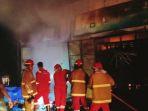 Toko-bangunan-di-Karangbaru-Aceh-Tamiang-habis-terbakar.jpg