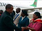 Wakil-Presiden-Malawi-Saulos-Chilima-ketika-turun-dari-pesawat.jpg