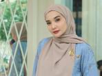 Zaskia-Sungkar-mengumumkan-bahwa-ia-sedang-hamil-anak-kedua.jpg
