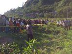 warga-melihat-penemuan-sosok-mayat-bayi-di-aliran-sungai-peusangan-di-kabupaten-aceh-tengah.jpg