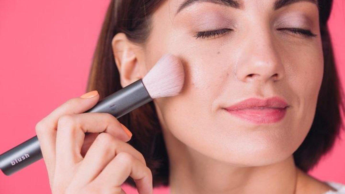 4 Rekomendasi Liquid Blush Warna Pink yang Cocok untuk Semua Undertone - Tribunshopping.com