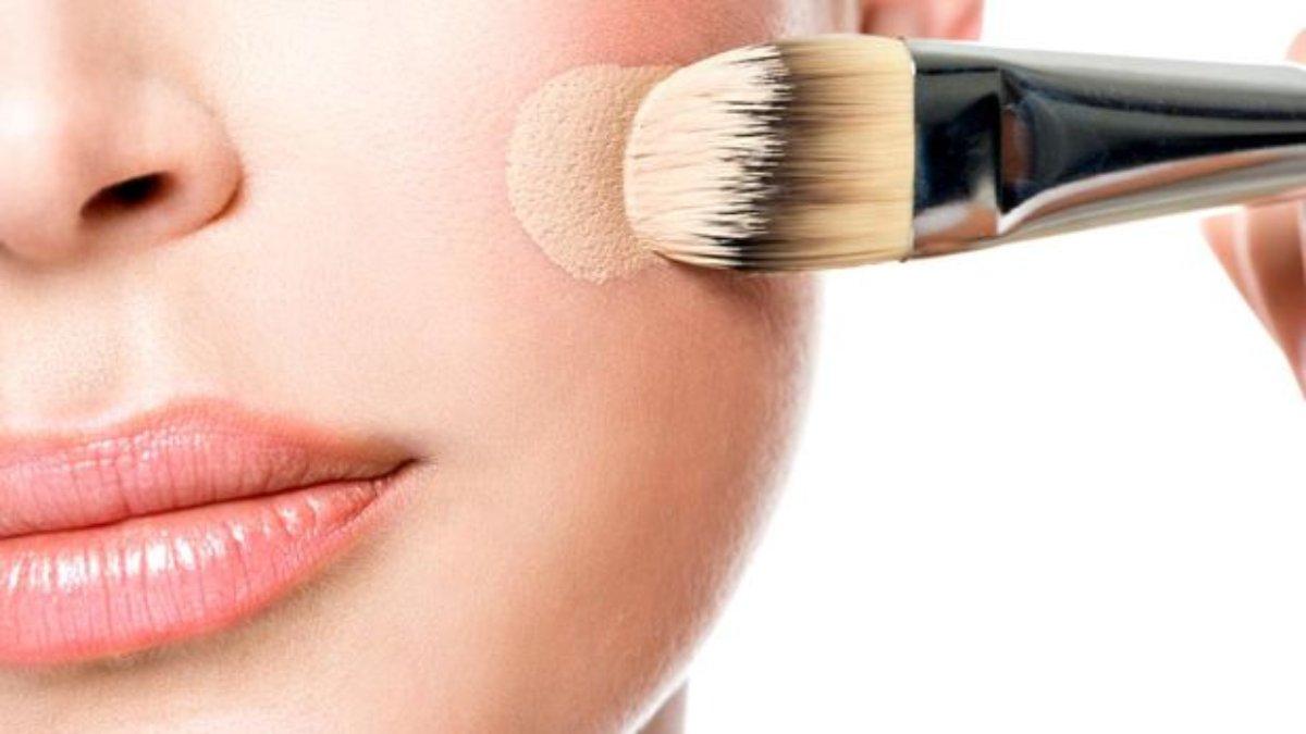 5 Rekomendasi Foundation Cair BPOM di Bawah Rp 100 Ribu