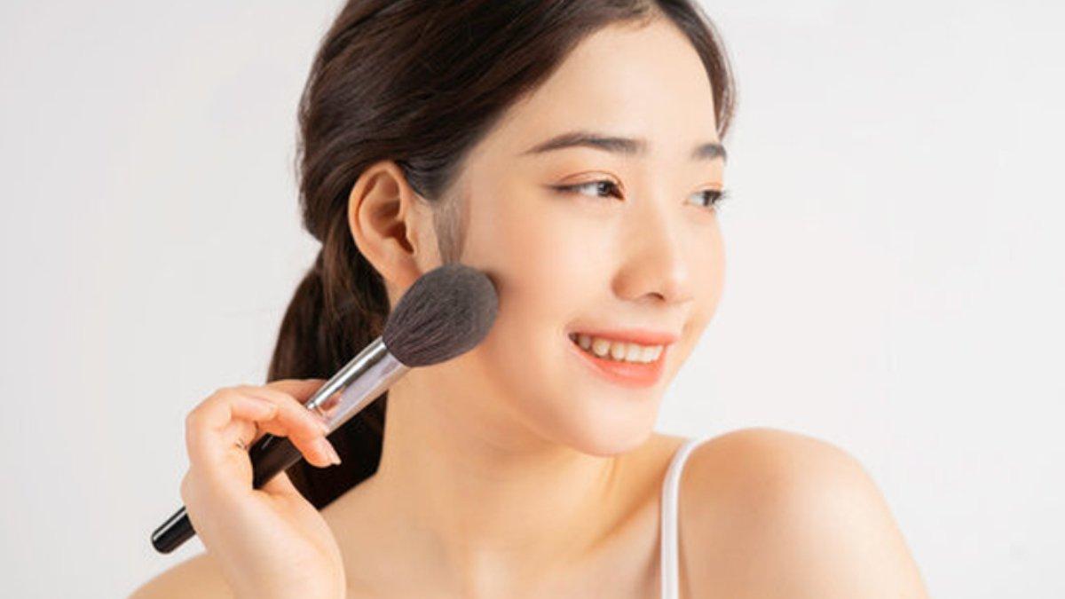 5 Rekomendasi Loose Powder untuk Mengatasi Minyak Berlebih di Wajah