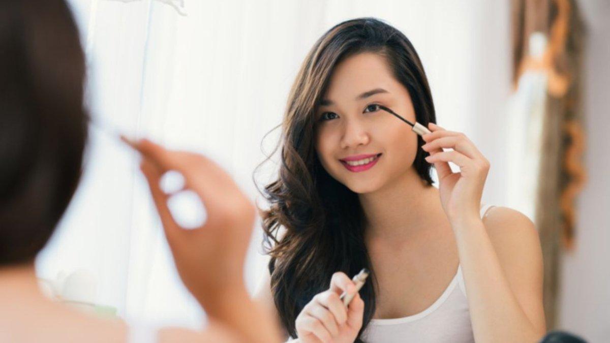 7 Rekomendasi Maskara Waterproof 100 Ribuan yang Awet Bebas Luntur Seharian
