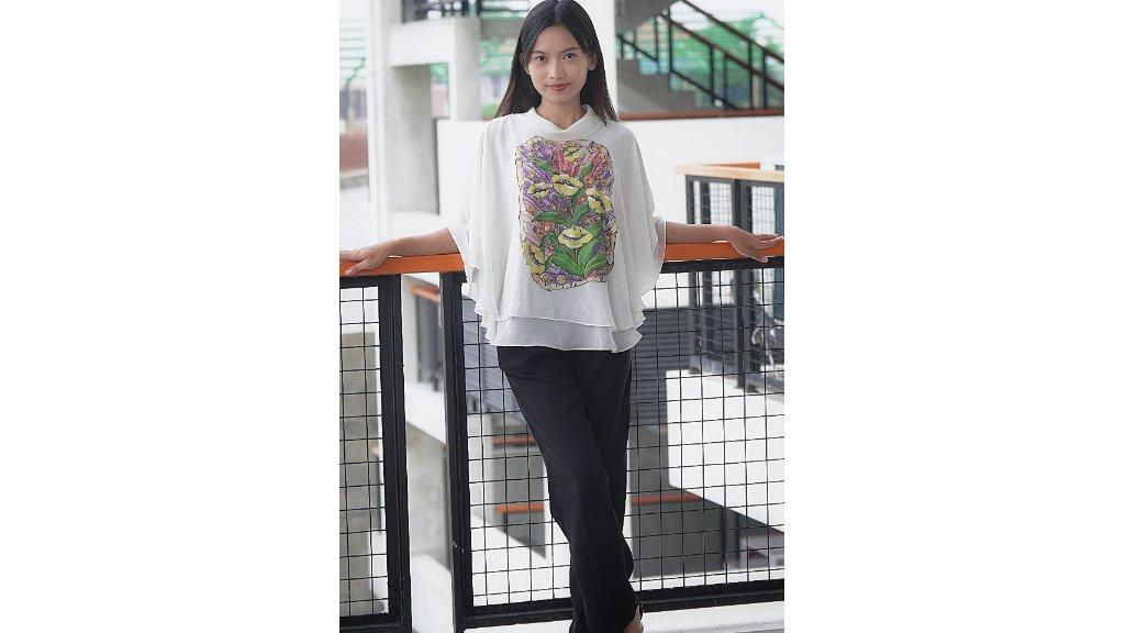 Blouse Wanita Lukis Wanita Lengan Pendek All Size