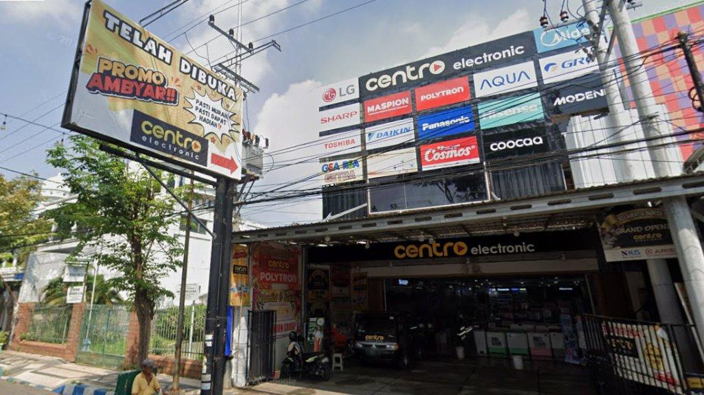 Foto Toko Centro Electronic Pasuruan di Jl. Kh. Wachid Hasyim No.198, Kebonsari, Kecamatan Panggungrejo, Kota Pasuruan, Jawa Timur 67114 yang diambil Google Maps pada Maret 2024.