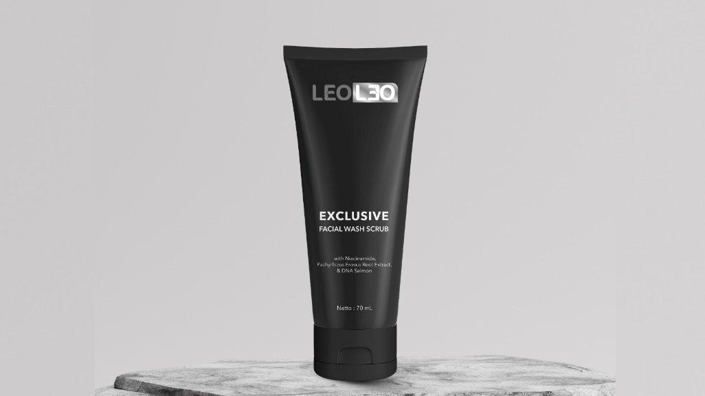 Facial scrub premium untuk kulit wajah pria dari LeoLeo