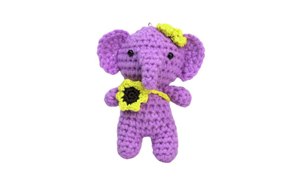 Gantungan Kunci atau Tas Amigurami Boneka Rajut Gajah dari Griya Sae Craft