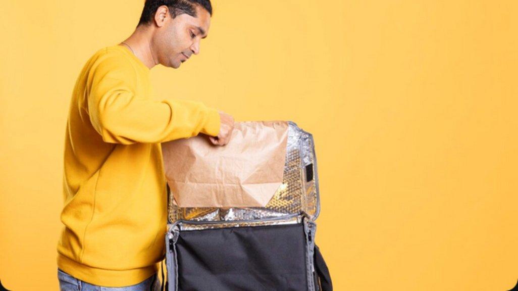 Ilustrasi Cooler Bag.