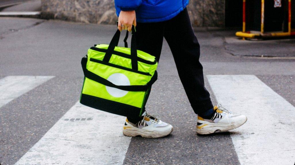 Ilustrasi Cooler Bag.