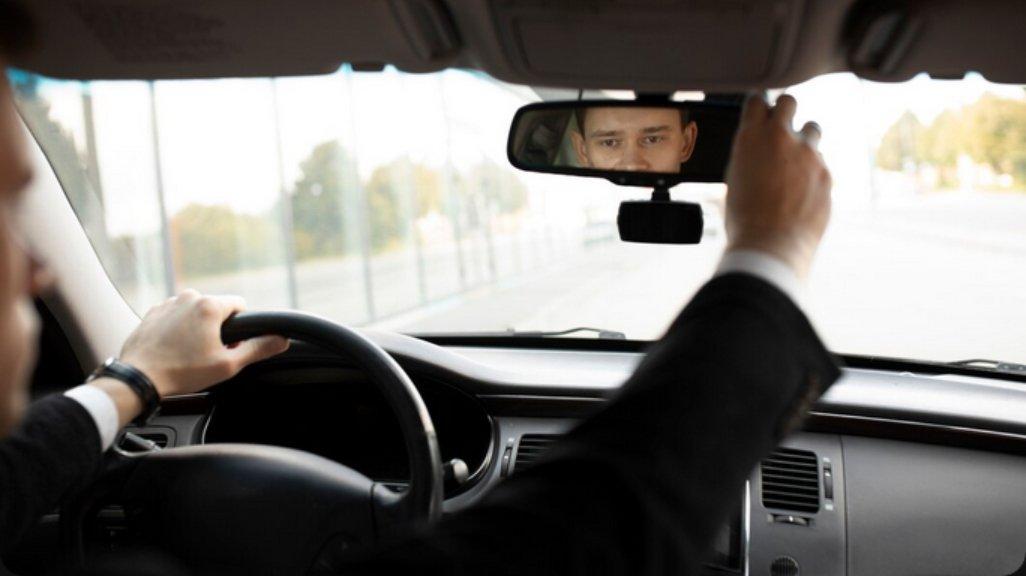 Ilustrasi Dash Cam di Mobil.