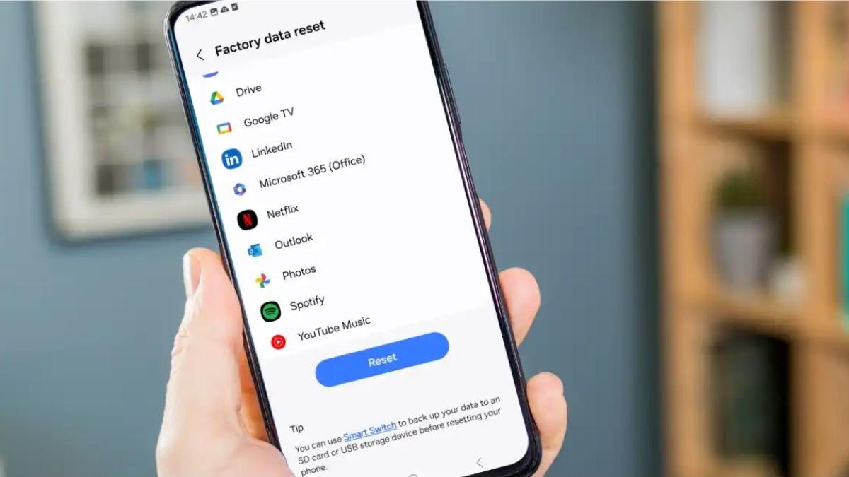 Factory Data Reset akan membuat HP SAMSUNG kembali ke setelan pabrik