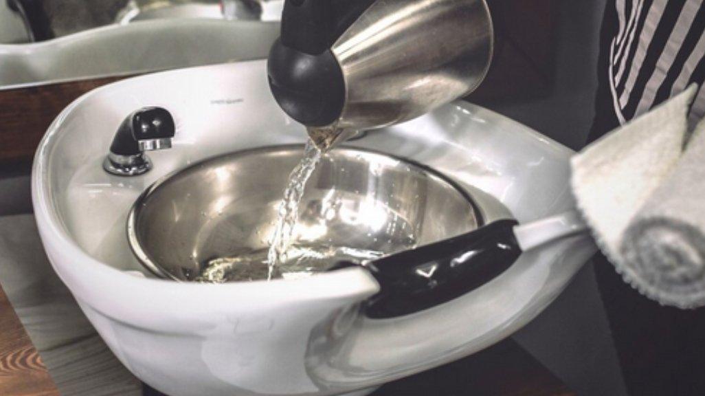 Ilustrasi air hangat untuk mencuci.