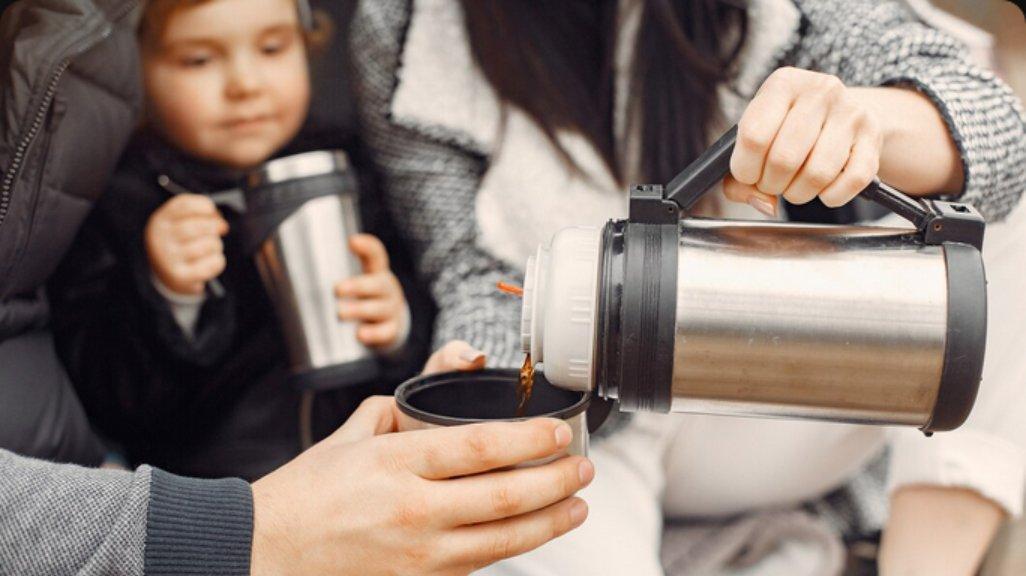 Ilustrasi cangkir isotermal.