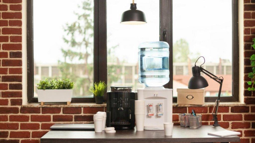 Ilustrasi dispenser air.