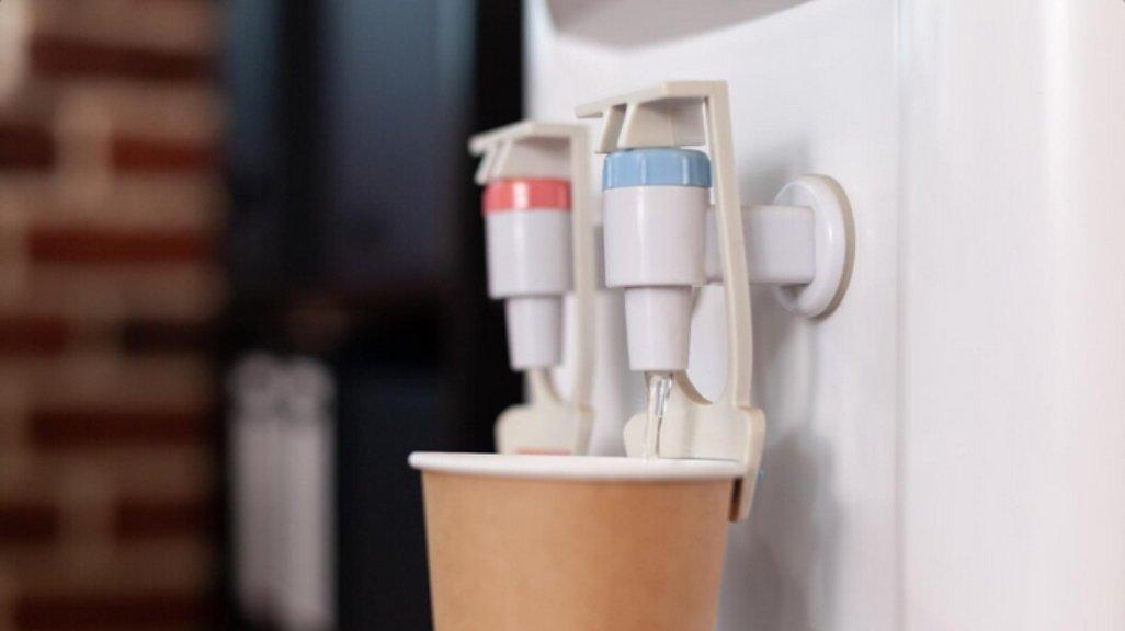 Ilustrasi dispenser air.