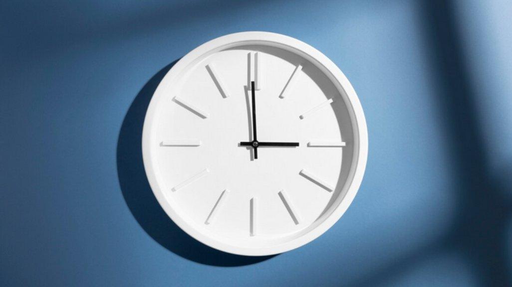 Ilustrasi jam dinding.