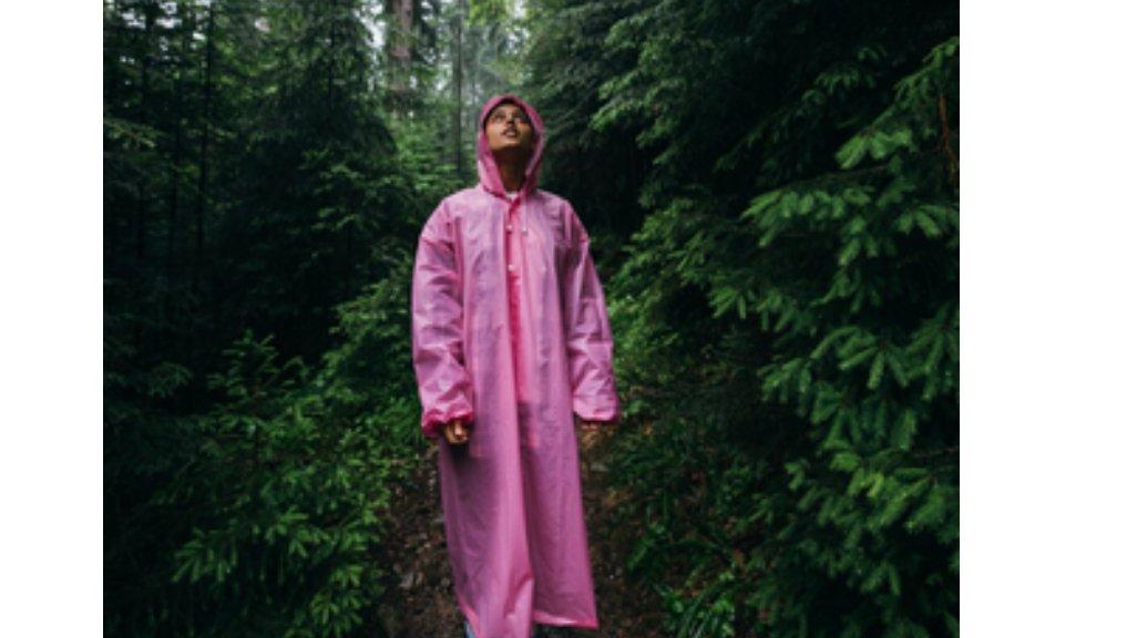 Ilustrasi jas hujan.