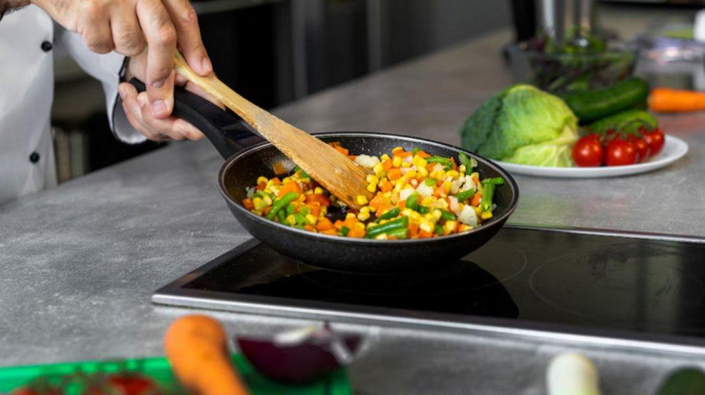 Ilustrasi kompor induksi.