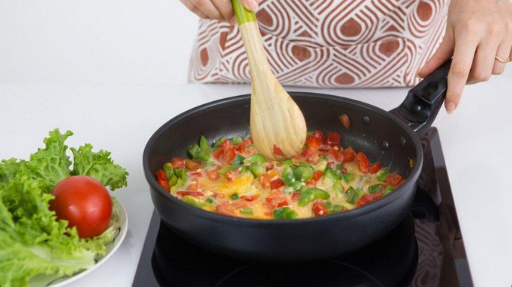 Ilustrasi kompor induksi.