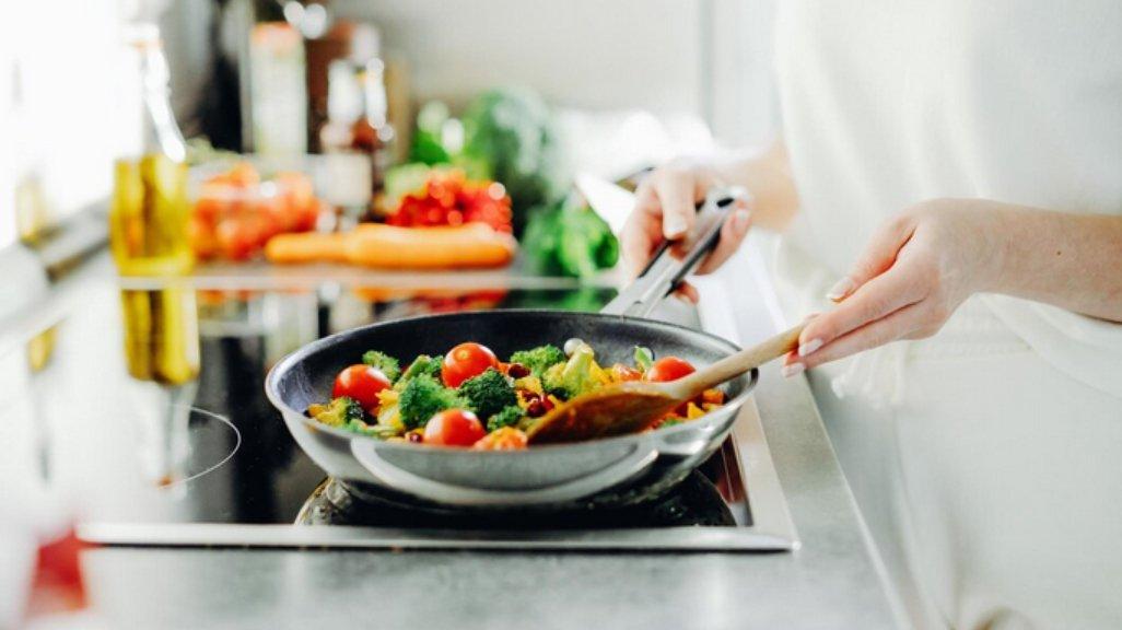 Ilustrasi kompor induksi.