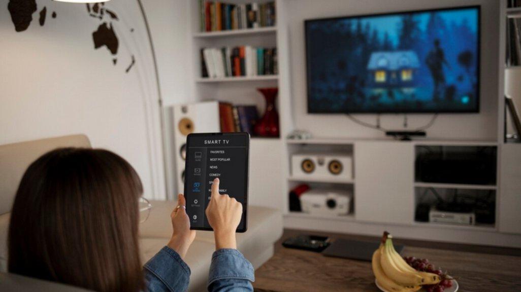 Ilustrasi menonton Smart TV