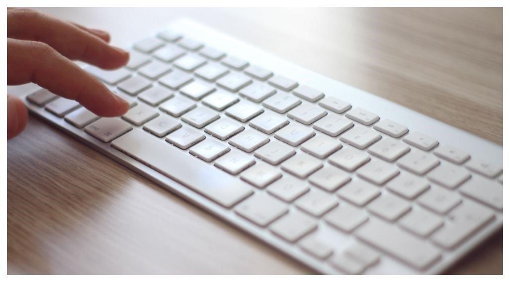 Ilustrasi penggunaan Keyboard membran.