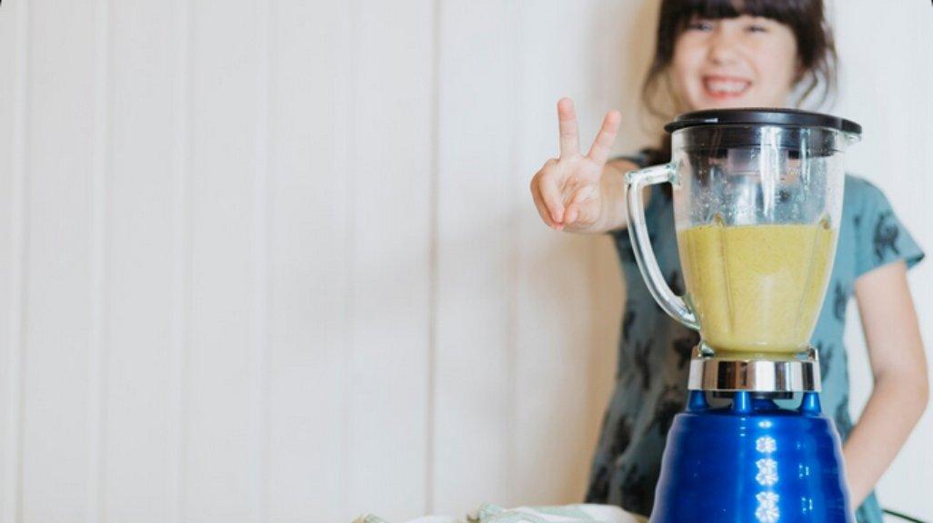 Ilustrasi penggunaan blender.