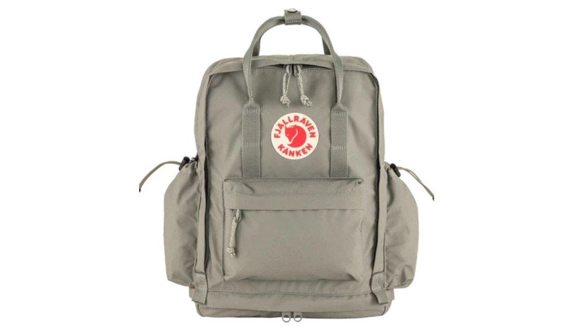Ilustrasi rekomendasi Fjallraven Kanken Outlong Fog Tas Ransel Unisex
