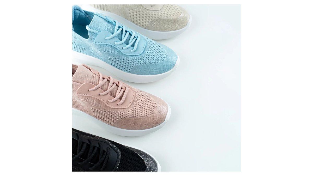 Ilustrasi rekomendasi Urban and Co Essentials Sneakers Stark