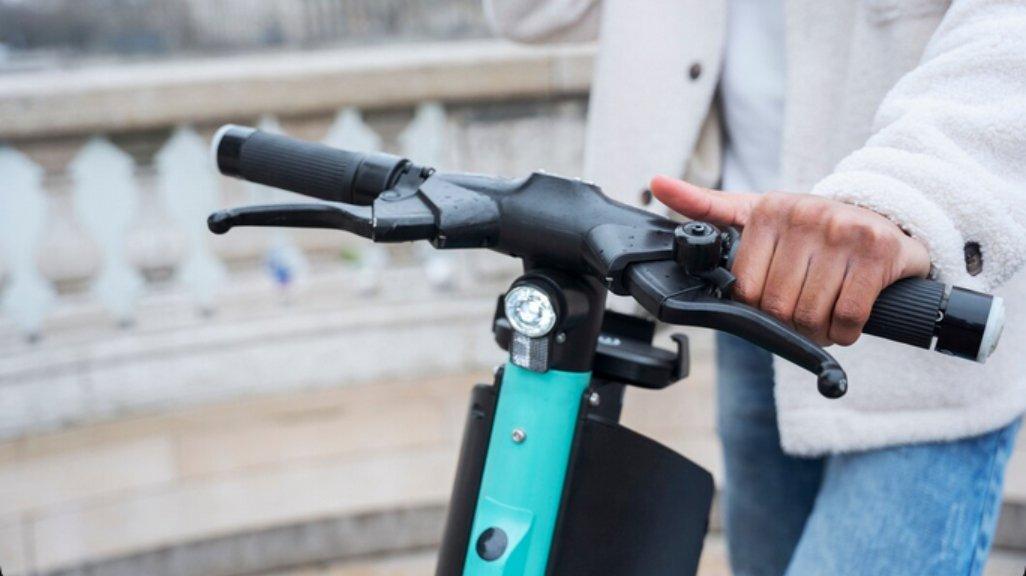 Ilustrasi sepeda listrik.