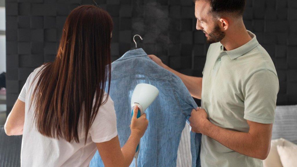 Ilustrasi steamer baju.