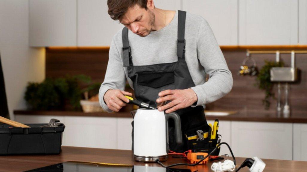 Ilustrasi teko listrik atau ketel elektrik.