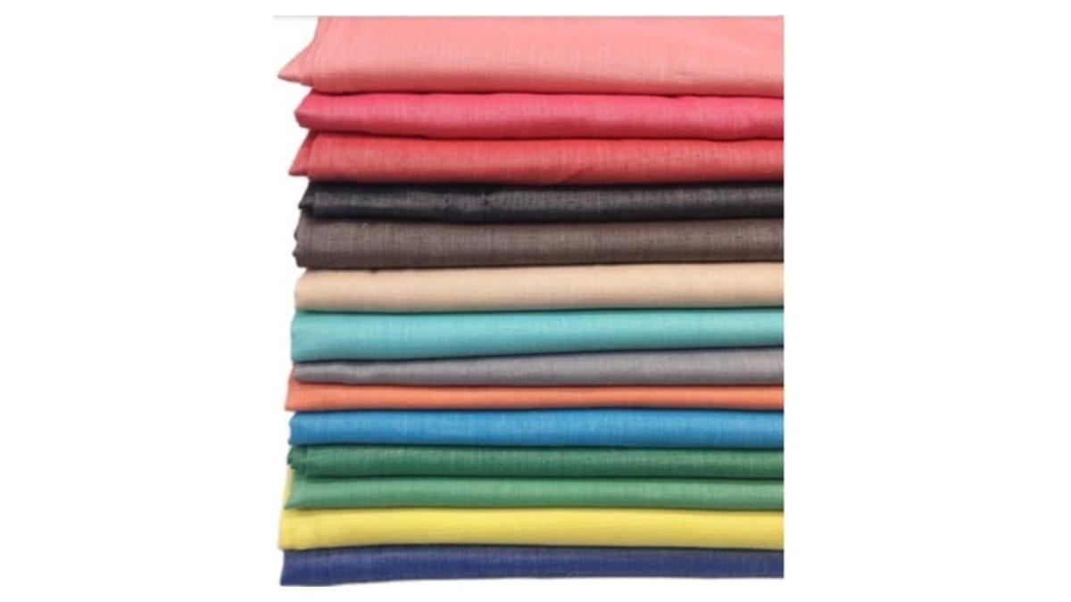 Ilustrasi tips berpakaian bagi pemilik bentuk tubuh pear dengan memilih kain yang tepat 