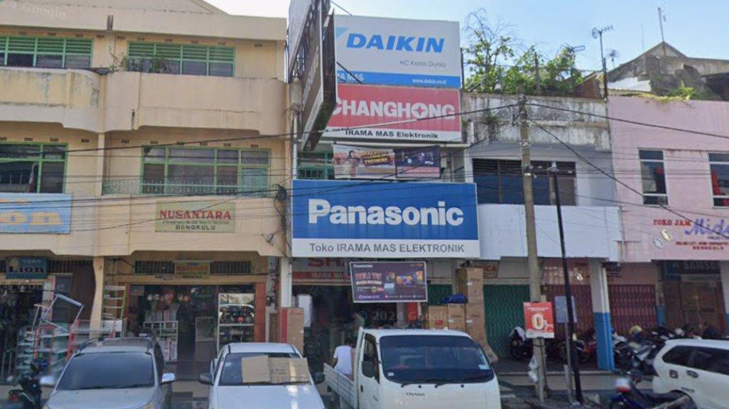 Foto Toko Irama Mas Elektronik di Jl. Letjend Suprapto No.135, Kebun Gerand, Kecamatan Ratu Samban, Kota Bengkulu, Bengkulu 38222 yang diambil Google Maps pada Januari 2024.