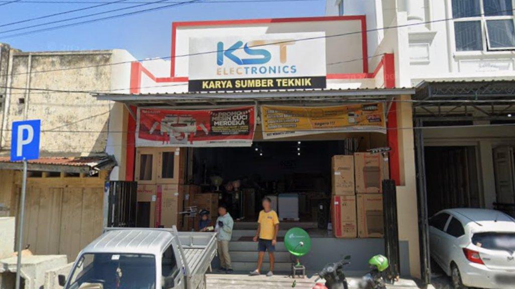 Foto Toko Karya Sumber Teknik (KST) Electronics di Jl. S. Parman, Biawao, Kota Selatan, Kota Gorontalo, Gorontalo 96133 yang diambil Google Maps pada Desember 2023.