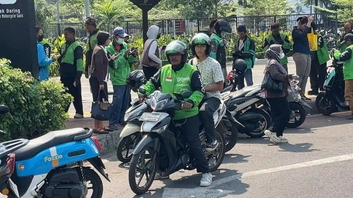 Komisi Aplikasi Ojol 8 Persen Tuai Beragam Respons, Ikuti Perkembangannya di TribunX - Tribunshopping.com