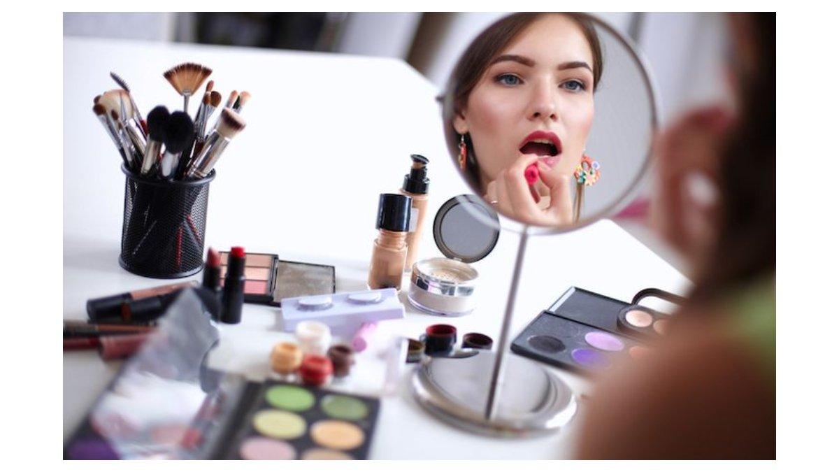 Make Up formula ringan