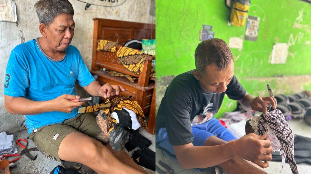 Perajin blangkon saat produksi blangkon samurai solo dan samurai jogja.